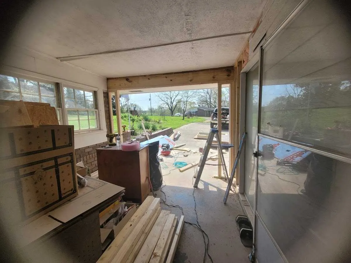 Air movers and dehumidifier for Water Mitigation Services in Kenner